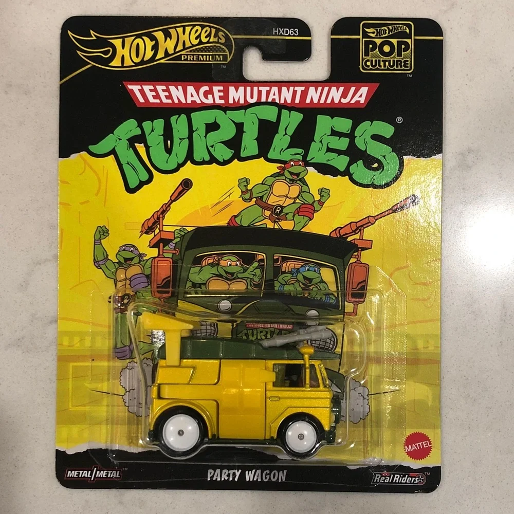 Hot Wheels Premium Teenage Mutant Ninja Turtles Party Wagon - Yellow